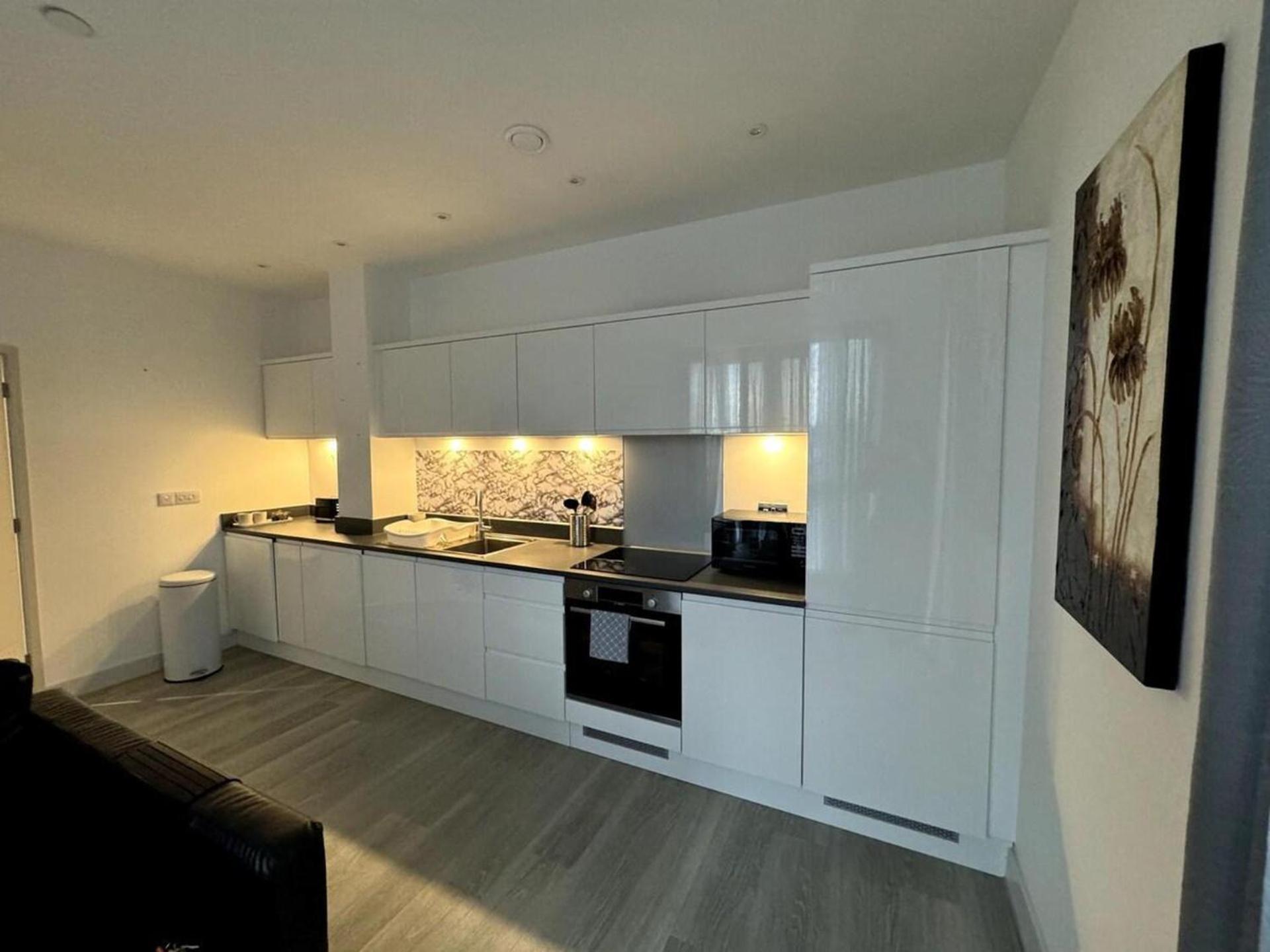 Cozy Bracknell Apartment With Modern Amenities Buitenkant foto