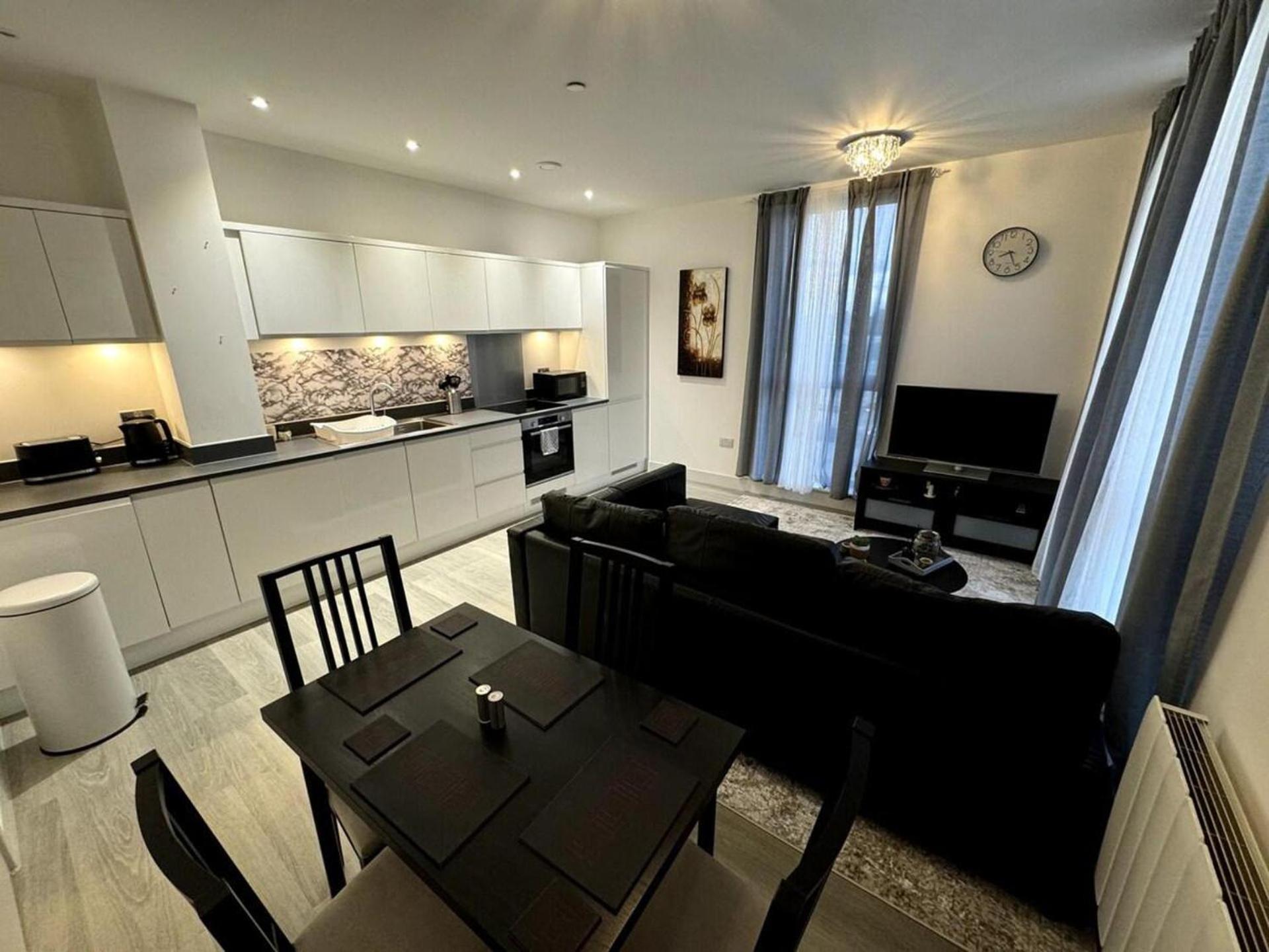 Cozy Bracknell Apartment With Modern Amenities Buitenkant foto