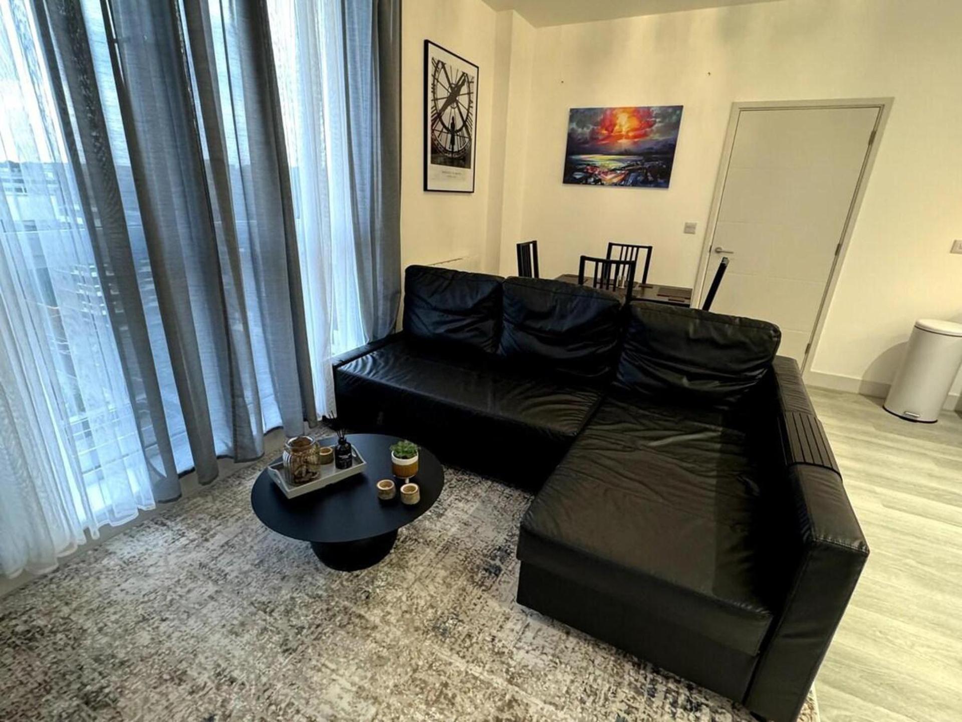 Cozy Bracknell Apartment With Modern Amenities Buitenkant foto